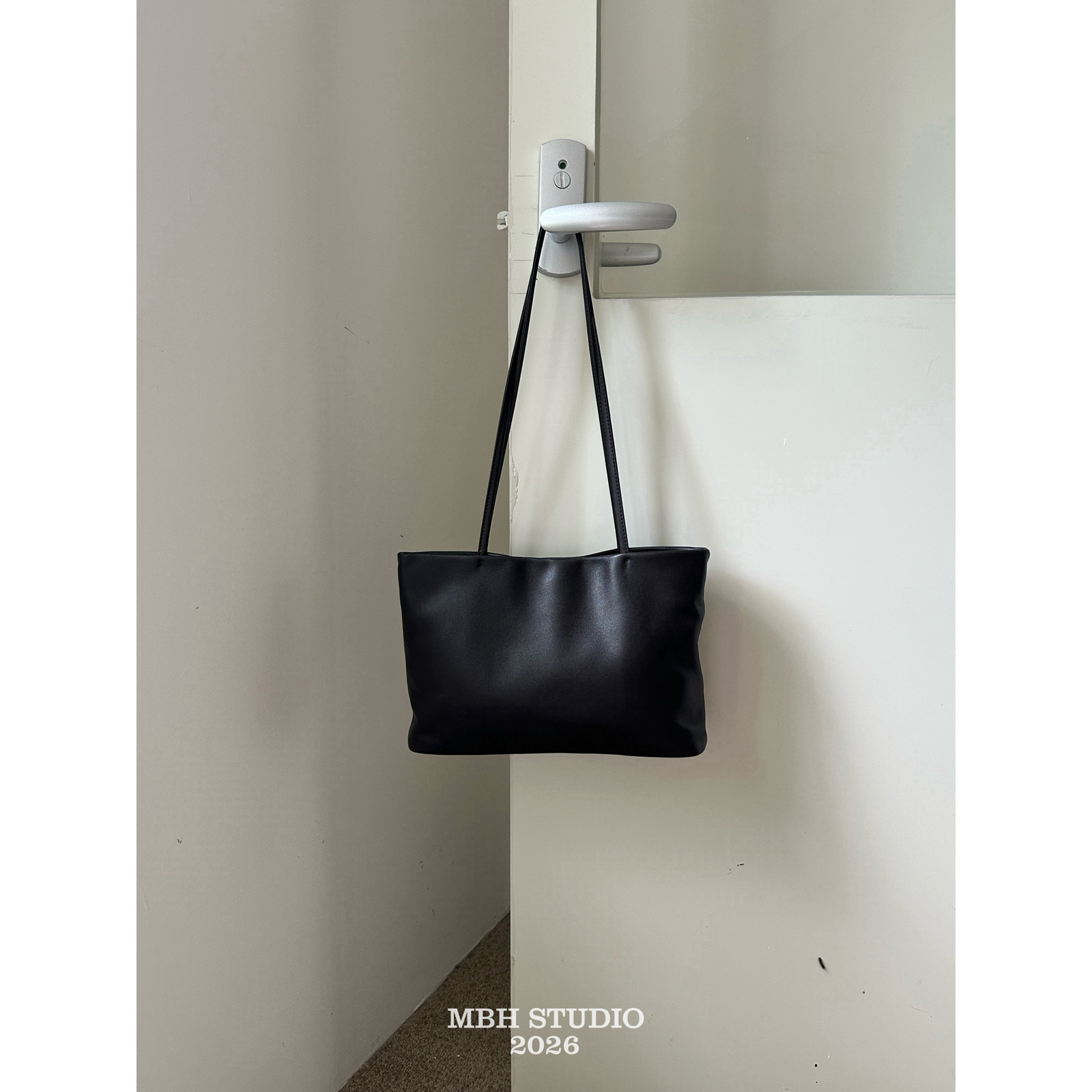 MBH Minimalist Top-Grain Leather Tote Bag Solid Color Versatile Shoulder Bag - Image 5